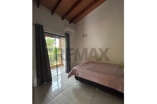 Amplia casa en Venta en Luque - Cuarto Barrio — foto 2