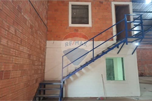 Amplio depósito en MRA con renta en venta — foto 3