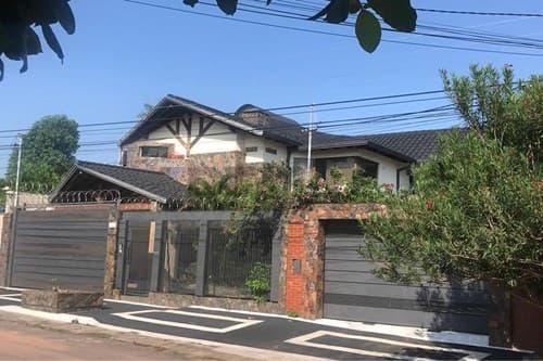 Residencia Premium en Venta en Lambaré, foto 2