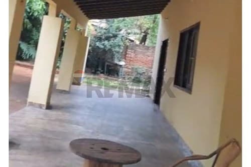 Casa Ideal en Itauguá: 2 Dormitorios y más!!