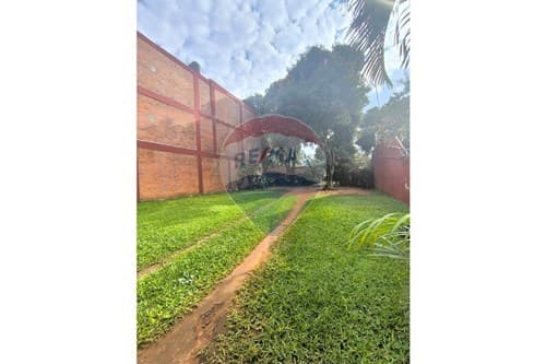 Lot in Luque — foto principal