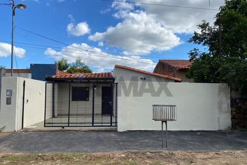 En venta casa barrio isla aveiro, limpio