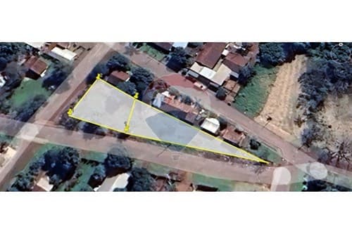Venta de amplio terreno en esquina