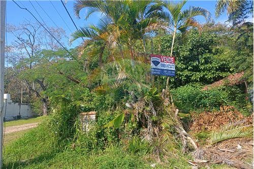 Vendo Terreno en esquina Barrio Cristóbal Colon