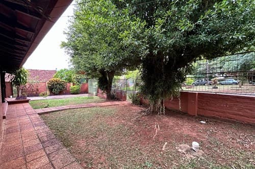 En venta casa ubicada sobre la Avda. Japón