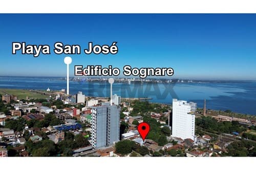 ¡En venta local comercial con vivienda!