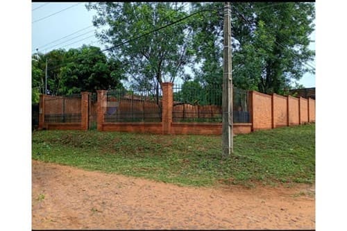 Hermoso terreno en Ñemby con muralla !! — foto 1