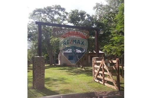 ¡Tu refugio en Itacurubí: Naturaleza y confort!