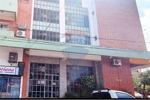 Departamento en VENTA pleno centro Encarnación — foto 1