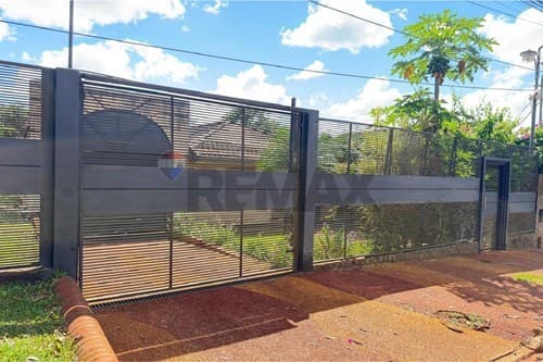 Casa 3 dorm. en OPORTUNIDAD ÚNICA, Obligado