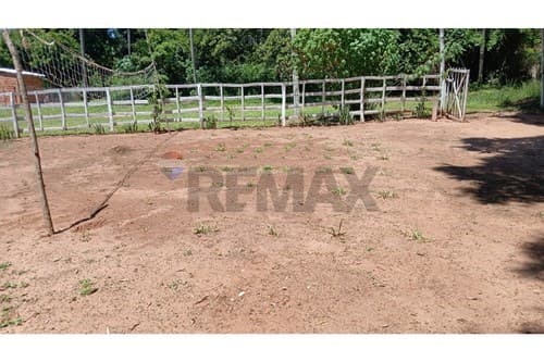 Casa Y Terreno en venta