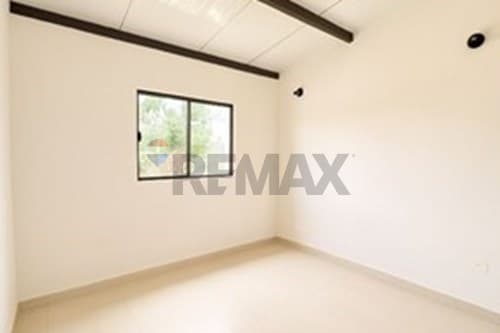 ¡Moderna casa en Itapuamí, Luque!