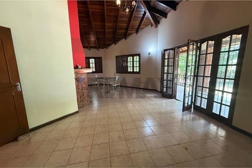 Amplia residencia sobre la Avenida del Yatch — foto 2