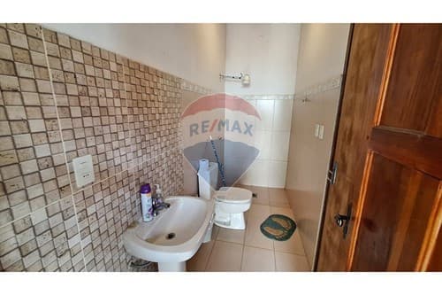 Casa moderna con Piscina y Jardín en Encarnación — foto 4