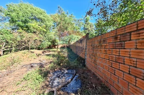 Excelente oportunidad, amplio terreno en Limpio — foto 2