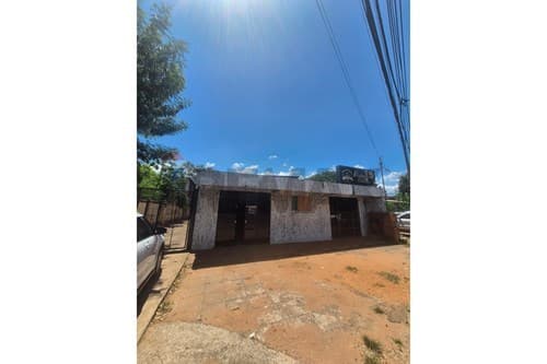 "Local Comercial Espacioso en Itauguá Central" — foto 2