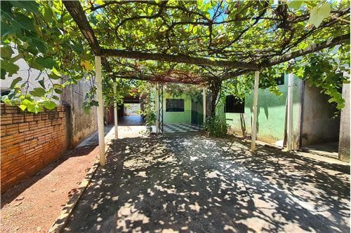 Amplia casa en salto del guaira, canindeyu — foto 2