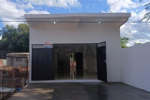 Hermoso salón comercial sobre ruta Thomson Ypané, foto 4