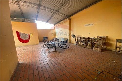 Casa en esquina sobre la avda fernando — foto 4
