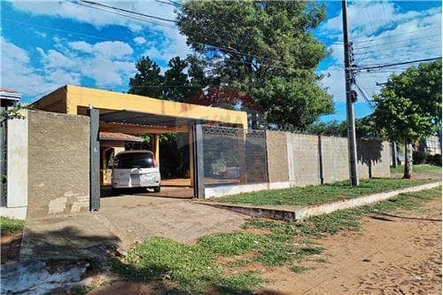 Casa en Villa Elisa en esquina — foto 4