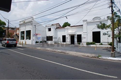 Propiedad sobre avda. Mcal lopez — foto principal