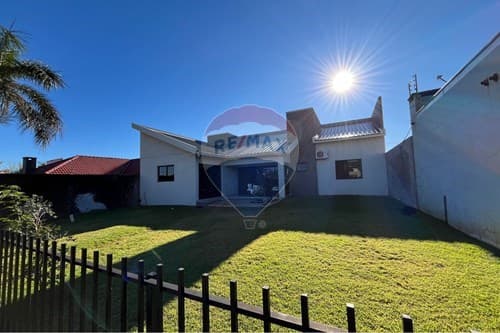 "Casa Acogedora en Santa Rita: Tu Nuevo Hogar"