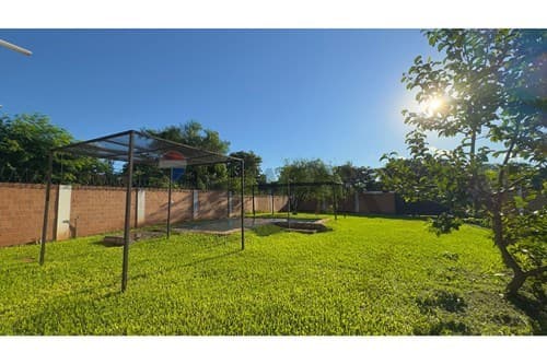 Casa con piscina en amplio terreno en Capiatá — foto 2