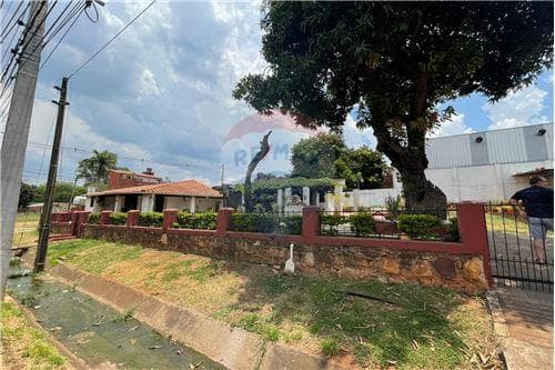 Excelente terreno en esquina defensores del chaco — foto 2