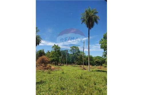 Vendo terreno en emboscada gs. 55.000.000