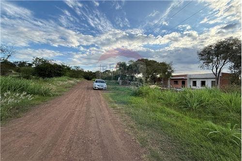 Vendo terreno en el bº santa maria sector seminar