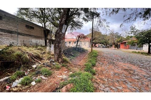 OPORTUNIDAD-Venta terreno Esq, Republicano U.C