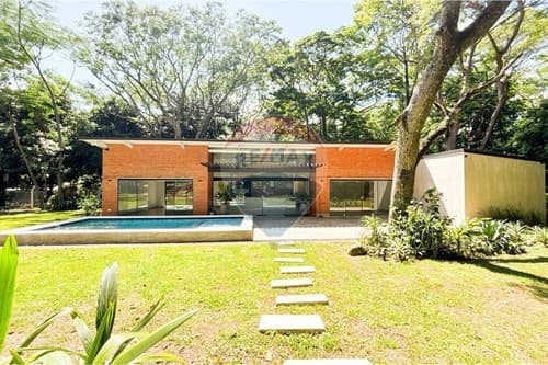 Casa amoblada a estrenar en venta