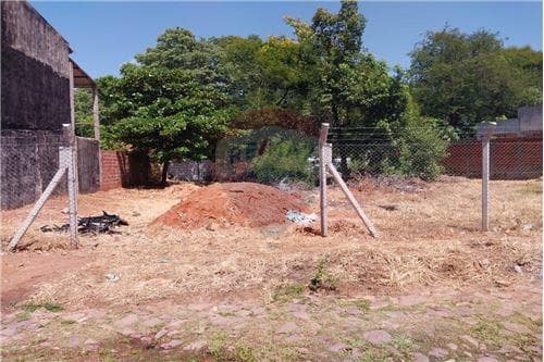 Vendo terreno en lambare zona yacth