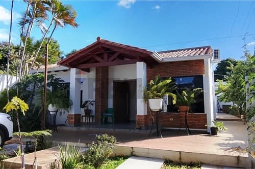 casa con Piscina y Jardín en San Lorenzo — foto 5