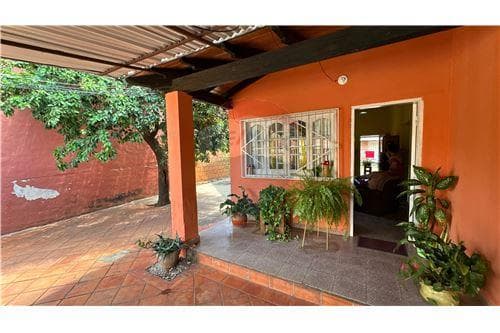 En venta casa en la ciudad de San Lorenzo — foto 2