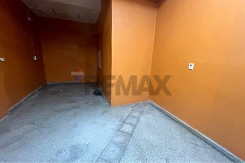 Alquilo amplio salon comercial