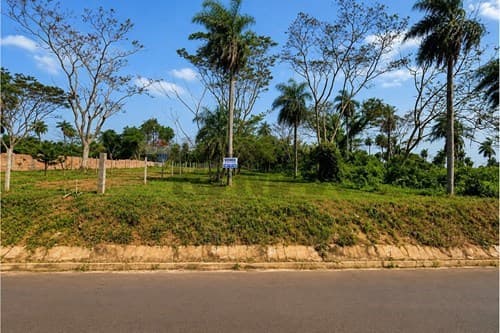 Amplio terreno sobre asfalto en ita, foto 3