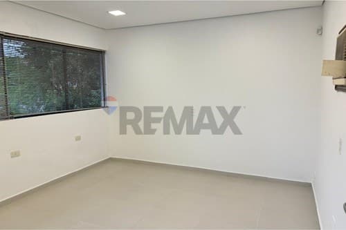 ALQUILO - Oficina/Local Comercial | Bo Mcal López