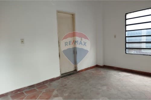 casa c/ Local Comercial — foto 3