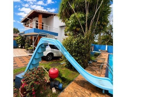Casa a pasos del Área 4, foto 1