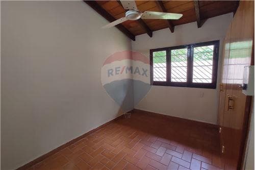 Casa + 2 duplex pareados - tercer barrio de Luque — foto 3