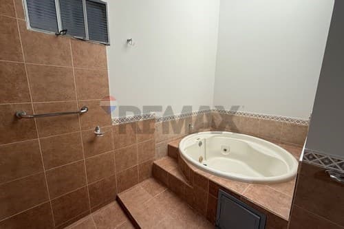 Vendo duplex en barrio cerrado