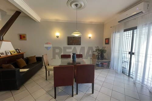 amplia casa a pasos del Shopping Pinedo — foto 3