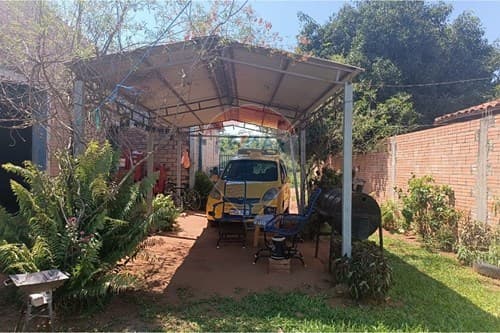 Casa con comercio en capiata — foto 2