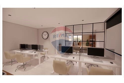 Oficina Moderna en Alquiler: Ubicación Ideal CDE