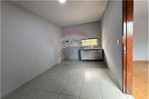 Casa en esquina barrio palomar - lambare — foto 2