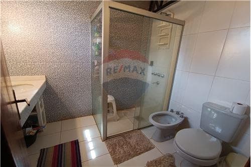 Vendo hermosa casa en Luque en esquina