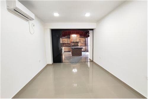 En venta amplia casa con 3 habitaciones en suite — foto 5