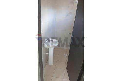 Hermoso salón comercial sobre ruta Thomson Ypané, foto 2