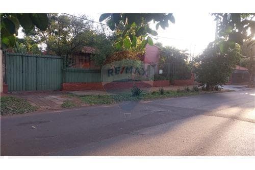 en Fdo. Zona sur propiedad 21,5x10(215Mts2) — foto 2